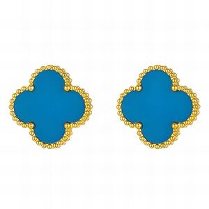 Ocean Luxe Clover Studs 
18K GOLD PLATED STAINLESS STEEL EARRINGS
